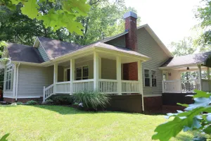 Image of DRIFT INN just 10 minutes from Jamestown Marina