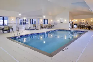 Image of Comfortable 1 Bedroom Suite Close to Mayo Clinic! Free Breakfast