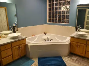 Image of Entire 4200 sq ft. South east.  Great neighborhood