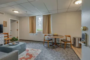 Image of New Listing!! - 1 Bedroom apt in Music Row, Historic Building!