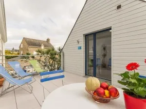 Image of Cozy Coastal Retreat: 500m from Beach, Spacious Terrace, Free Parking, Wi-Fi, and Baby Amenities