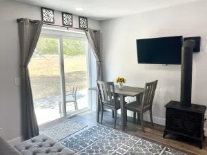 Image of Updated In-Law Suite with laundry and patio for Mid Term Stays
