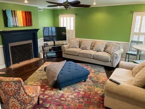 Image of 3pm checkout, Comfy Beds, Big Porch, Pool Table, Ping Pong, Grill, HBO