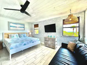 Image of Upham Beach #1 Location Heated Pool Stylish Studio