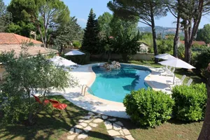 Image of La cigale bleue a callian