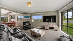 Image of Petersdorf 2 - Modern 2BR Townhouse l WiFi l Mountain Views