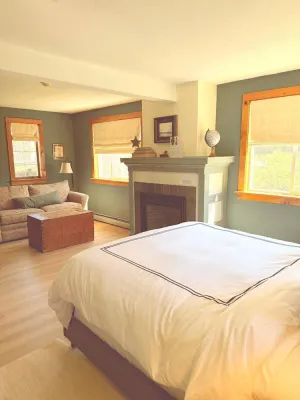 Image of Red Clover Inn Jacuzzi Queen Suite near Killington