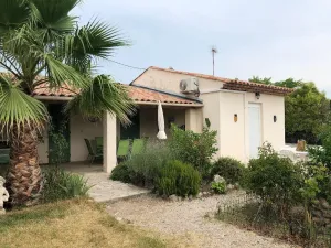 Image of House\/Gite\/Cottage rated 1 star, with above-ground pool, garden.