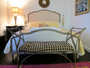 Image of Quaint Historic Apartment in Walkable Downtown #5