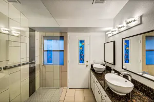 Image of Superhost 5 Star ⭐️ with 3 Bedrooms - Entire Home