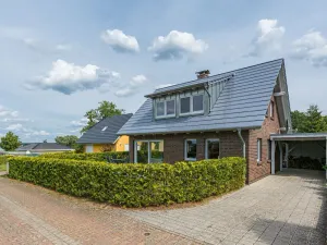Image of SCHIMMIS FLEESENSEE_HUS