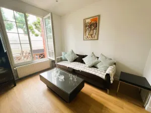 Image of Cosy Town house with its beautiful terrace