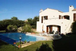 Image of Large villa with heated private pool, for 8 (+2 children), 400m to the seaside
