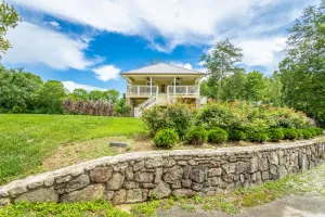 Image of Lookout Escape - Top of Lookout Mountain