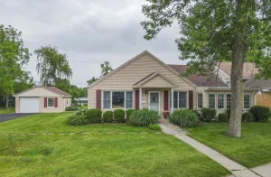 Image of Lakefront Cottage Sleeps 6