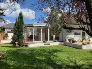 Image of Bungalow in idyllic wine village