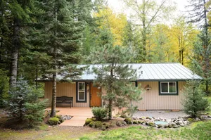 Image of Mt. Hood cabin with cozy sounds of Zig Zag River