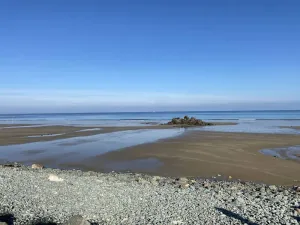 Image of 491 - Maison unique, les pieds dans l'eau, le long de la plage de Saint-Pabu