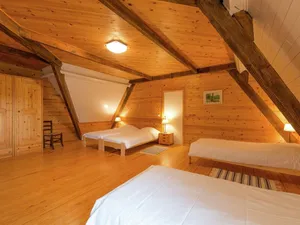 Image of Charming, Stylish, Comfortable Mansion