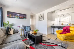 Image of LUXE 3BD\/2BA 29 min>NYC w\/Parking & deck