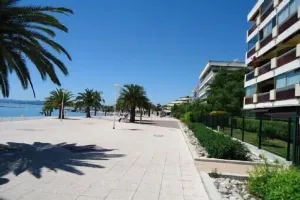 Image of Exceptional Cote d'Azur, luxurious, 2 rooms, ground floor, direct beach access