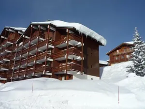 Image of 200m from resort center, 4th floor, view ski slopes, balcony, fireplace or stove, parking, tv