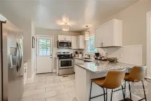 Image of Convenient Charlotte Comfort