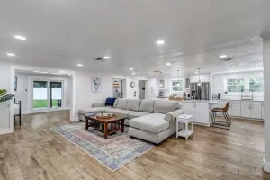 Image of Spacious Home w Pool-Tucked Away in Jax Beach