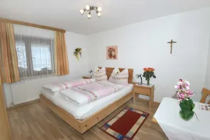 Image of Double room with shower and WC 5 - Gästehaus Sonnenheim