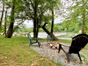 Image of Barney's Retreat- Rustic cabin on the river!