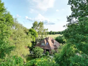 Image of Tollgate Farm Kent: country house, grounds and hot tub