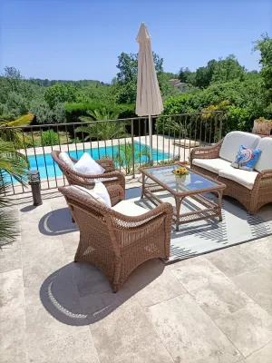 Image of Magnificent Provencal villa amidst vineyards in absolute calm