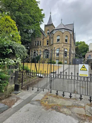 Image of Broomfield Hotel
