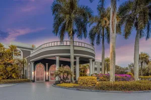 Image of La Quinta by Wyndham Naples Downtown