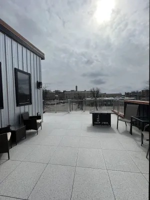 Image of Modern 5bd mins from downtown