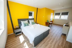Image of Deluxe 35m2 City Center Suite with Views - DB6C