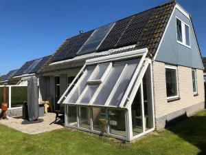 Image of Well-kept and comfortable bungalow for 6 people, 3 bedrooms, close to the beach and sea.