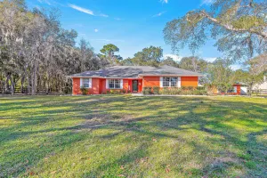 Image of EQUESTRIAN THEMED HOME WITH PRIVATE POOL, CLOSE TO WEC AND FAST, PET FRIENDLY