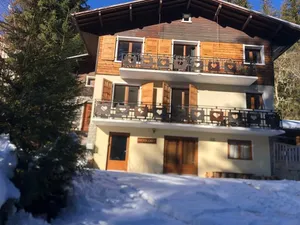 Image of Cosy chalet, sleeps 12\/14, 300m from ski slopes