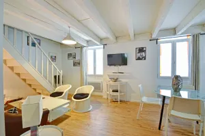Image of Le Petit Longchamp