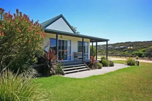 Image of Relax and unwind in this cosy studio by the river.