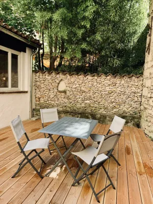 Image of Nice apartment with private patio heart of Uzès