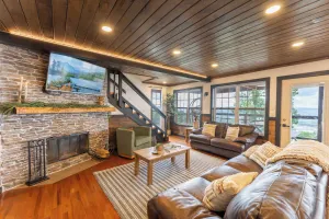 Image of Mountain High Cabin with hot tub, fire pit, & indoor pool!