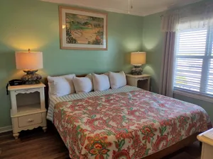 Image of Sandpeddler Suite 303 W\/ King Bed