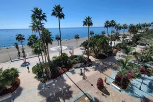 Image of 1 bedroom , city centre, front line beachsea views