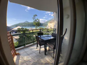 Image of Lodging with terrace ON LAKE, in residence with PRIVATE BEACH and pontoon