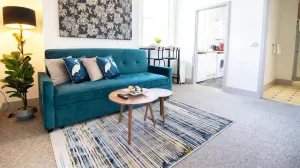 Image of Modern 1 Bed 1 Bath Apartment for Corporates & Contractors, FREE Parking, Wi-Fi & Netflix By REDWOOD STAYS