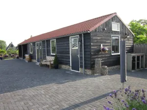 Image of Beautiful b&b\/ vacation home located on a large garden surrounded by water.
