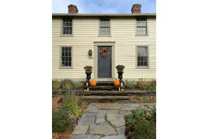 Image of Birch Suite- 2nd Floor Apartment with Kitchenette in front of Smith College