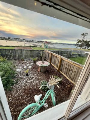 Image of Lux. Waterfront Cottage, Amazing Water Views \/Fire Pit \/Central\/5km-MTB & Beach